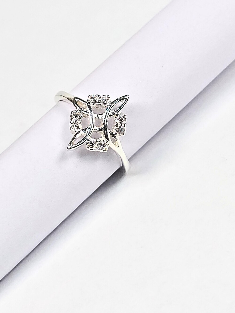 Witch Knot Ring Celtic CZ Symbolic Band 925 Sterling Silver Nudo de Bruja Size 6